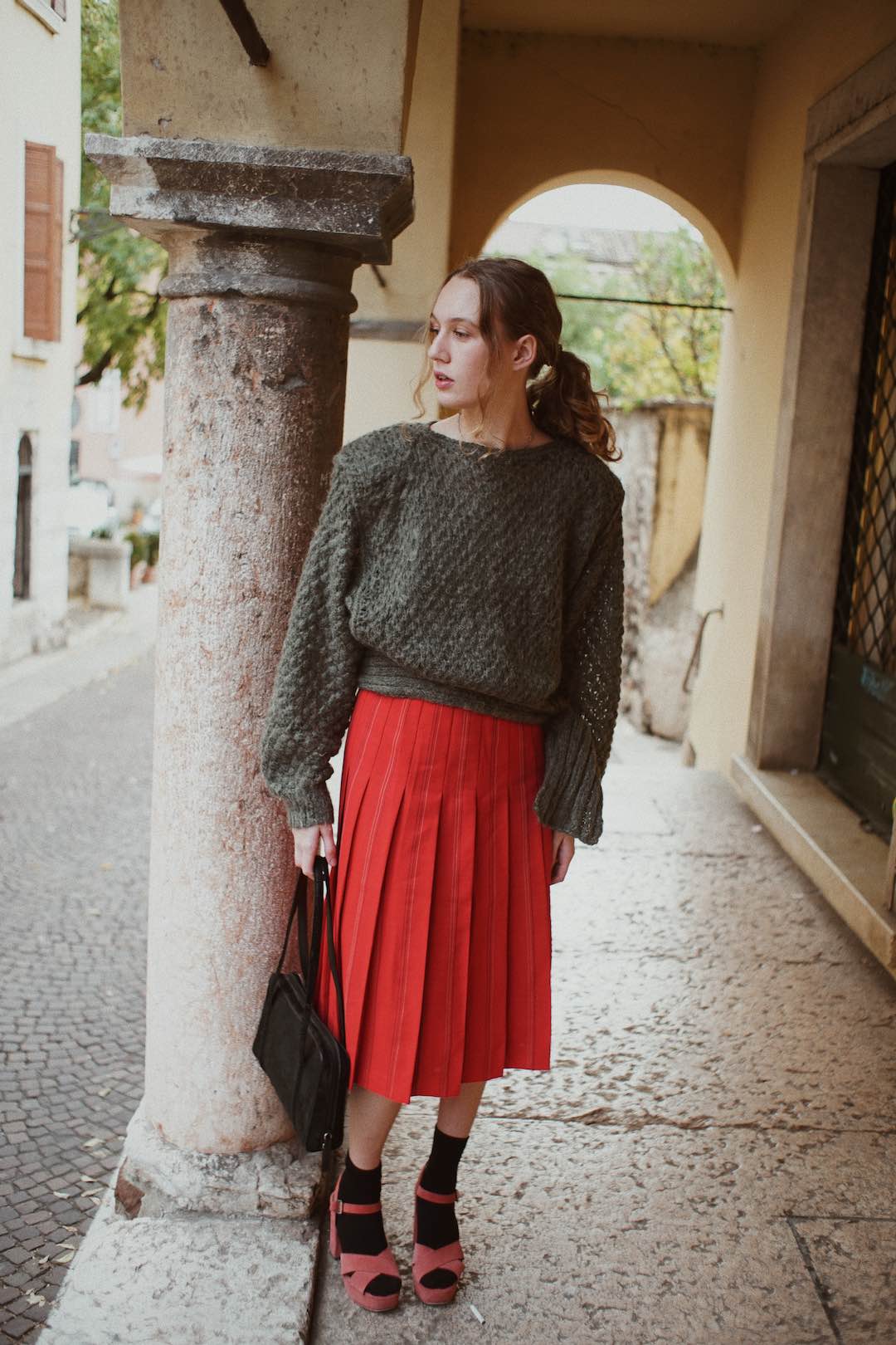 Burberrys pleated wool skirt